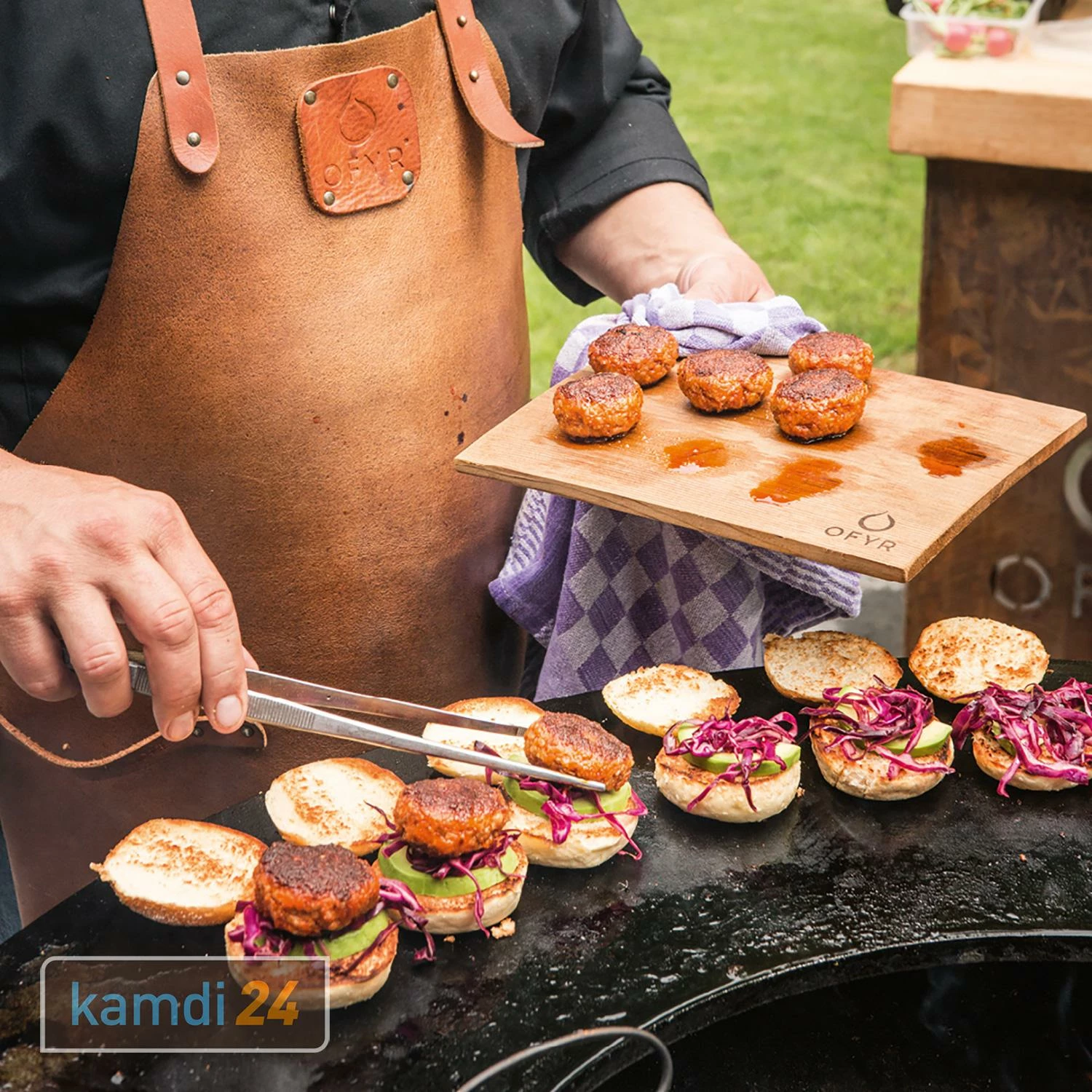 OFYR Grillschürze Leder Braun 6 OFYR Grillschürze Leder Braun – Bild 4