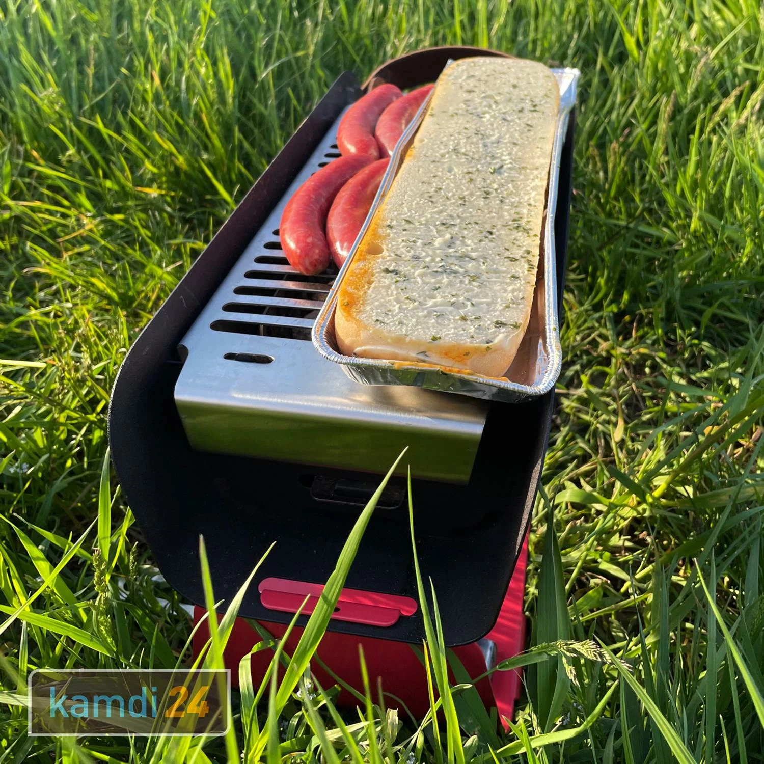UNA Holzkohlegrill Erdbeerrot 7 UNA Holzkohlegrill Erdbeerrot – Bild 5